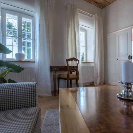 Winzarei, Weingut Tement Villa Berghausen Luaran gambar