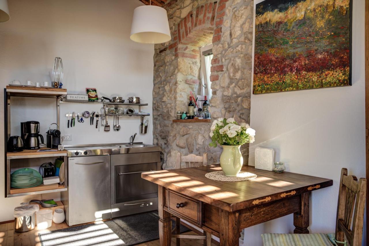 Winzarei, Weingut Tement Villa Berghausen Luaran gambar