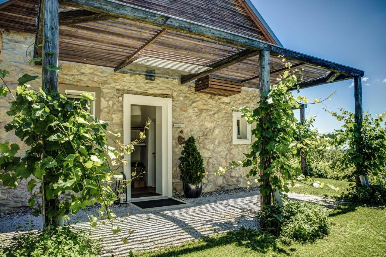 Winzarei, Weingut Tement Villa Berghausen Luaran gambar