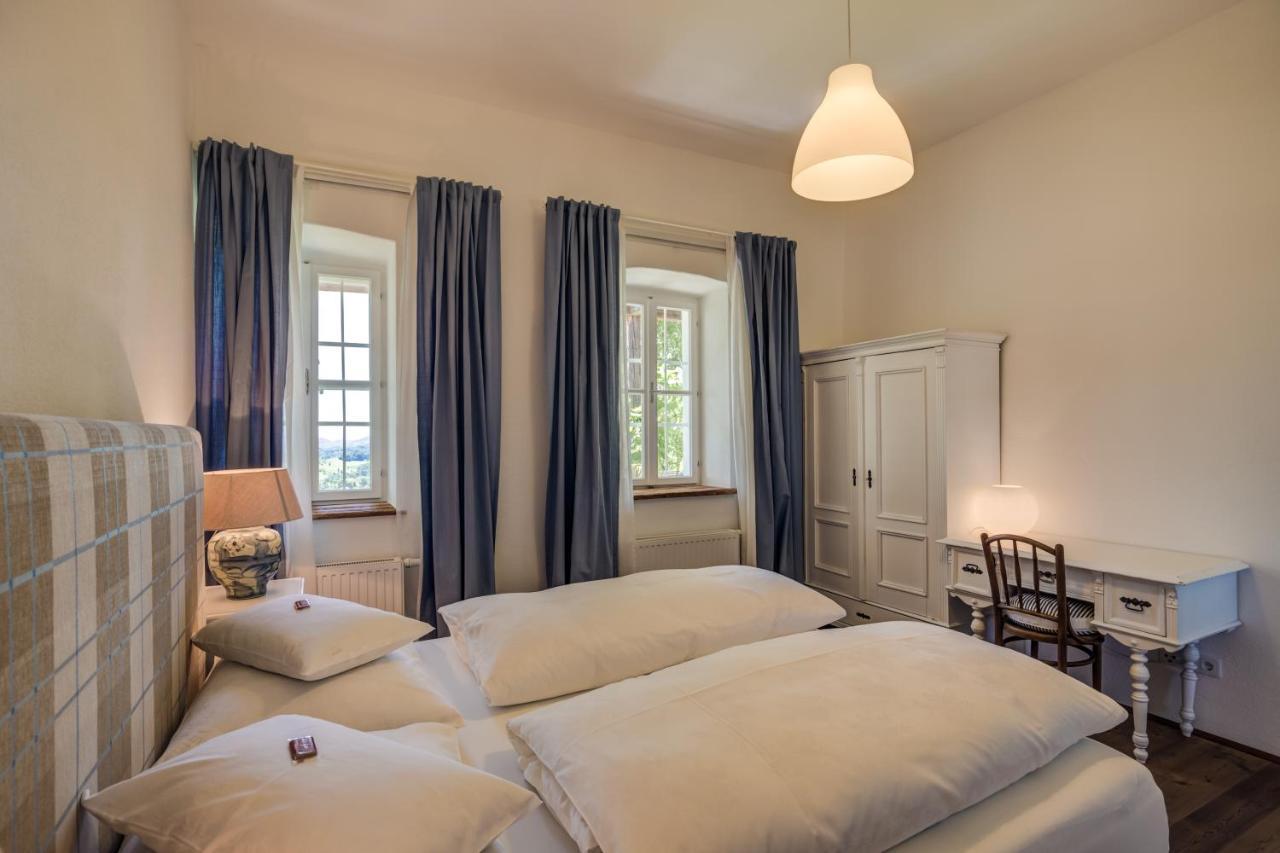 Winzarei, Weingut Tement Villa Berghausen Luaran gambar