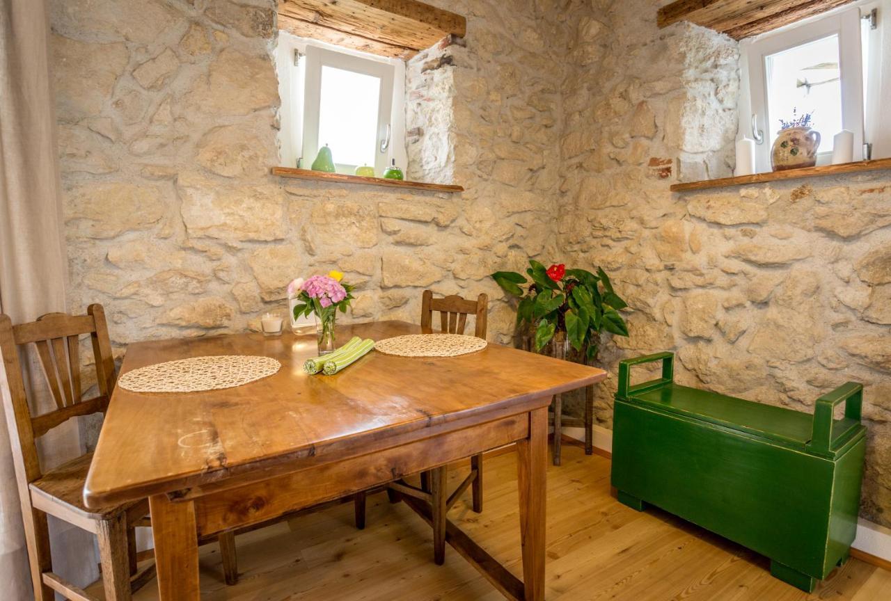 Winzarei, Weingut Tement Villa Berghausen Luaran gambar